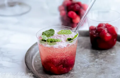 クランベリーソースでソーダ水